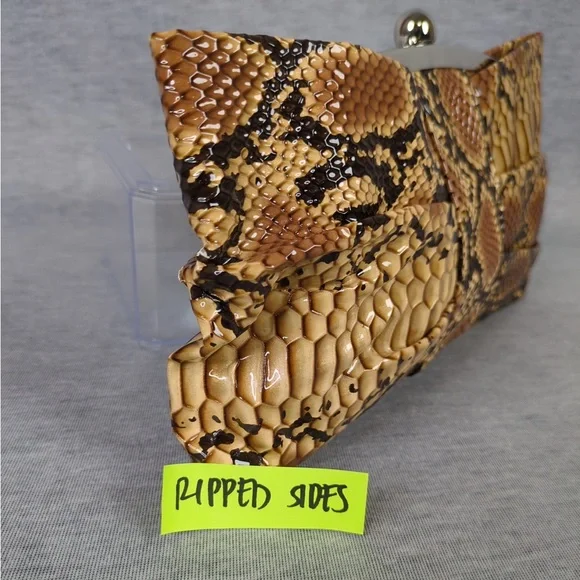 👯♀️Host Pick⚡️FREE w/purchase SnakeskinPrint Clutch/Small Purse-w/flaws - Picture 3 of 13